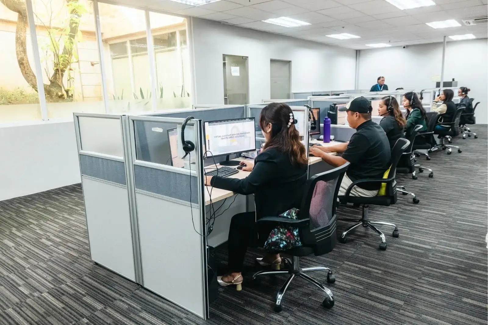 Medical Virtual Assistant: The Solution to Administrative Burnout in Healthcare 2 Virtual assistant look like